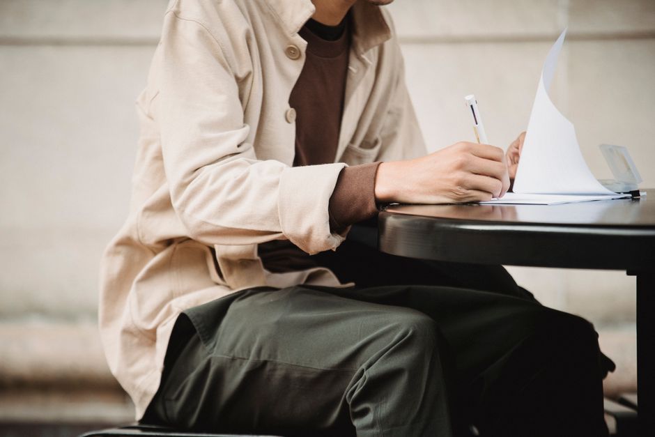 Is custom assignment writing help worth it for college students? 1 pexels photo 5553628